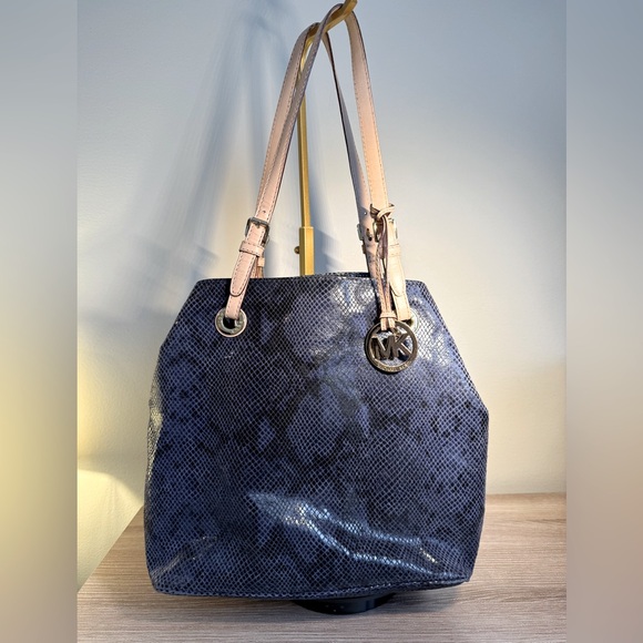 Michael Kors Reptile Print Tote in Blue 💙  Authentic - Picture 1 of 10
